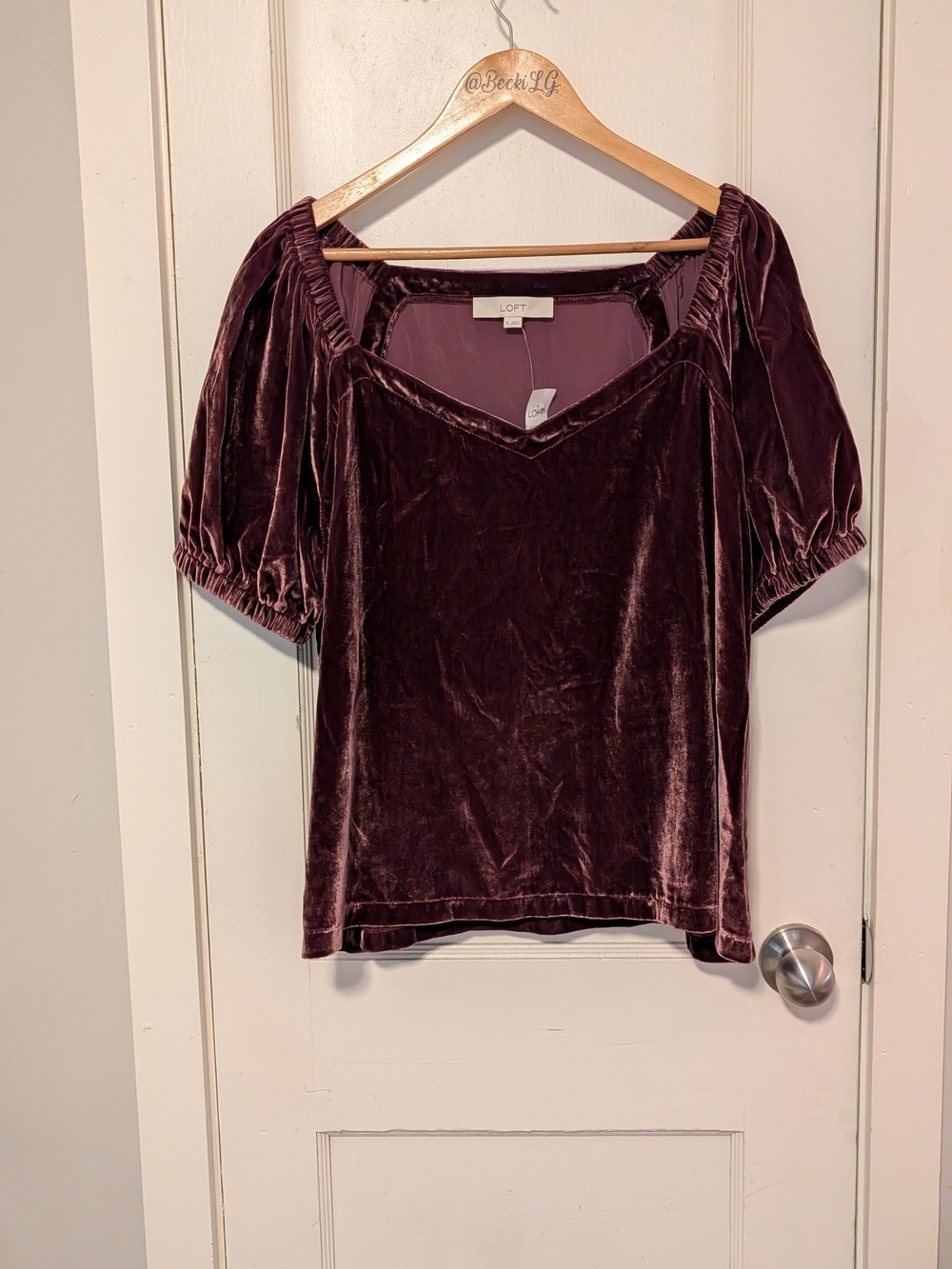 LOFT Plum Velvet Puff-Sleeve Blouse